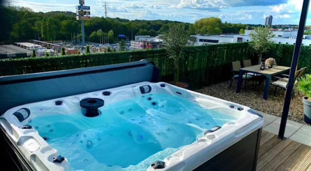Wellness Dome Penthouse Suite Kerkrade Exterior photo